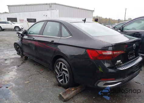 2024 Volkswagen Jetta 1.5T Sel z USA, uszkodzony, nr VIN 3VWGM7BU8RM015106